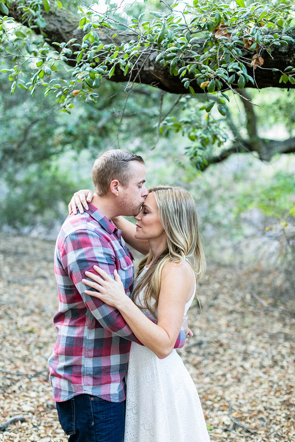 Engagement Session in the woods at Oak Canyon Nature Center in Anaheim Hills Southern California